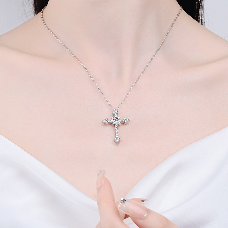 Ожерелье-подвеска LioraGem Pla – обзор и цена Cross Pendant Necklace Gold