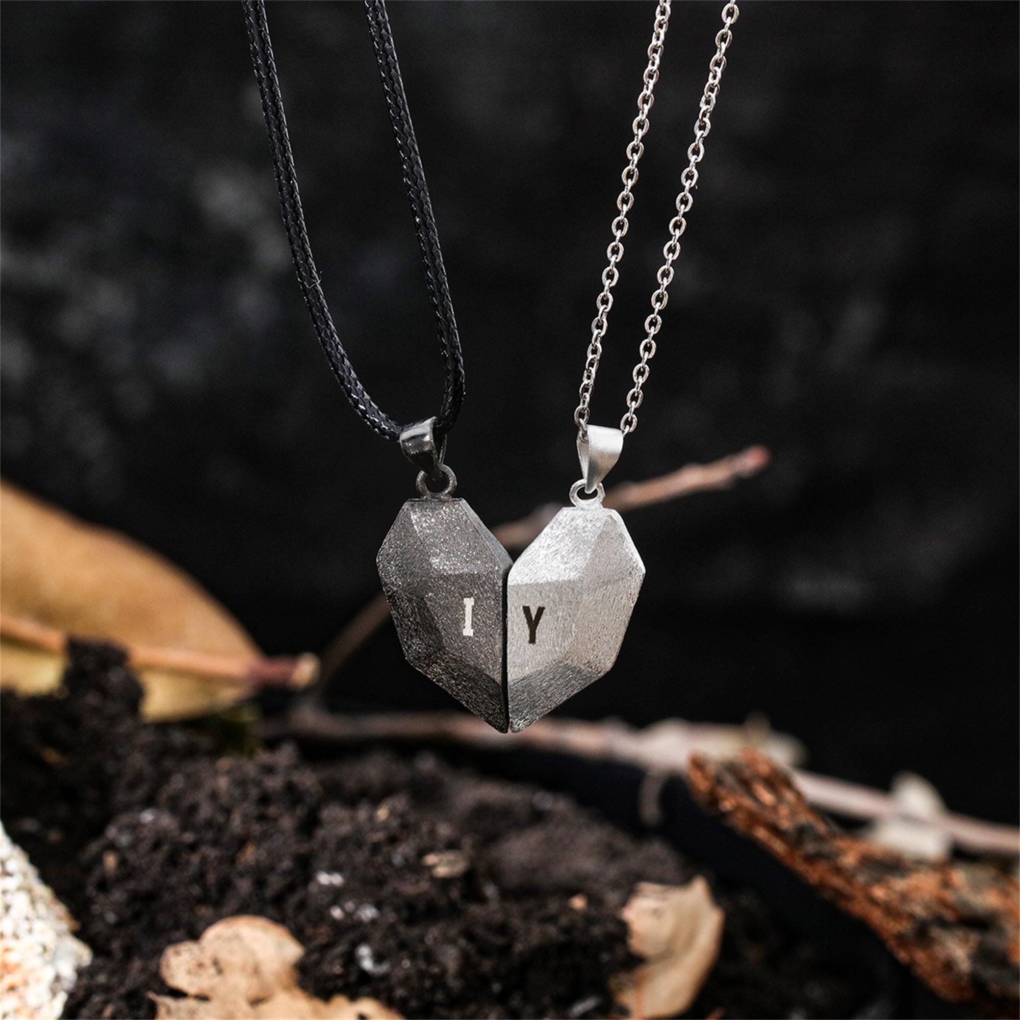 Набор магнитных кулонов в форм – обзор и цена Magnetic Couple Matching Necklaces